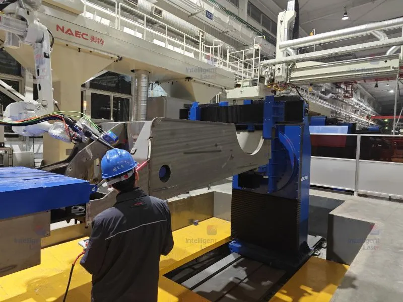IL-SPD350 Laser Vision Welding Seam Tracking & Finding Sensor