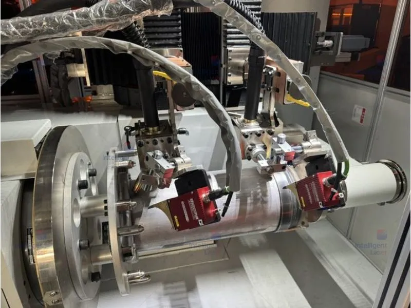 IL-EDZ130 Laser Vision Welding Seam Tracking and Finding Sensor
