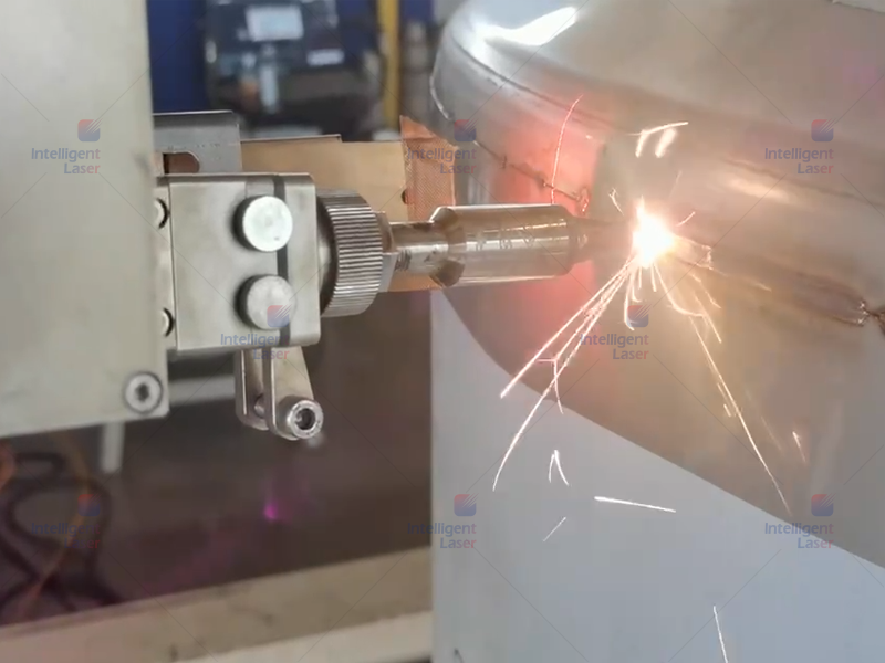 IL-PF100 Laser Vision Welding Seam Tracking & Finding Sensor