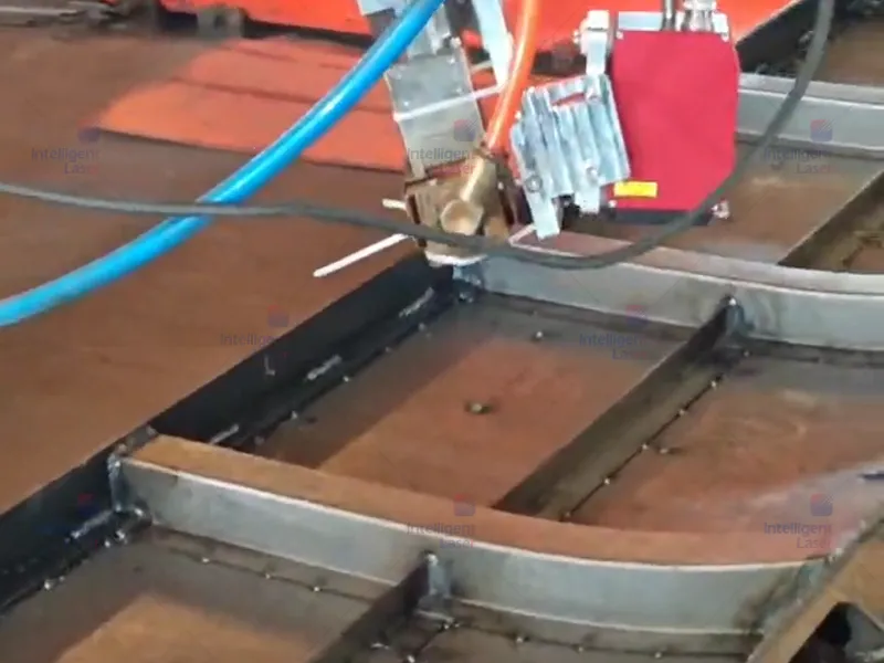 IL-PF170 Laser Vision Welding Seam Tracking and Finding Sensor